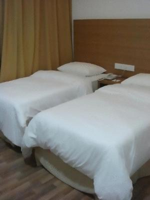 Dormani Hotel Кучинг Стая снимка